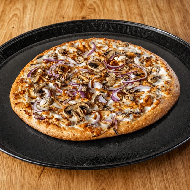 Ranch Chicken Pizza (12" Medium (6 Slices)).